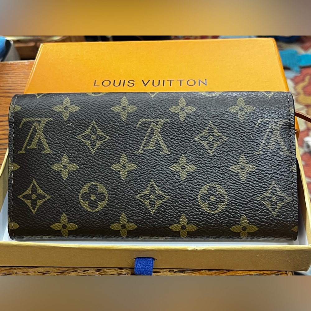 Louis Vuitton Emillie Monogram Orange Button Wallet With Box - Picture 6 of 7